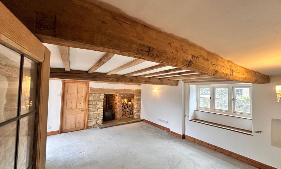 House beams cleaned with sandblasting